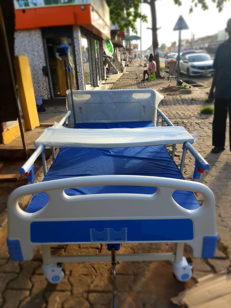 Hospital bed 1 crank