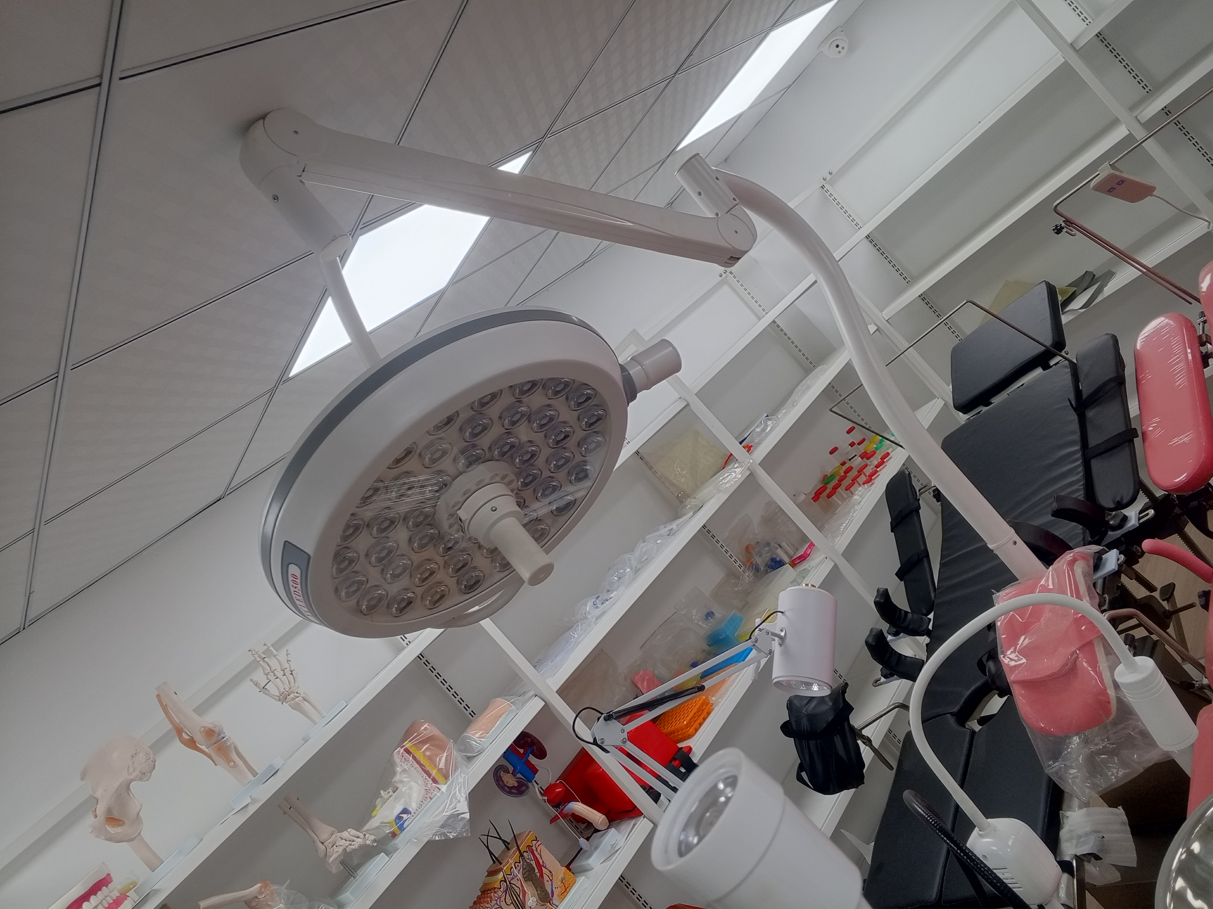 Theatre lamp