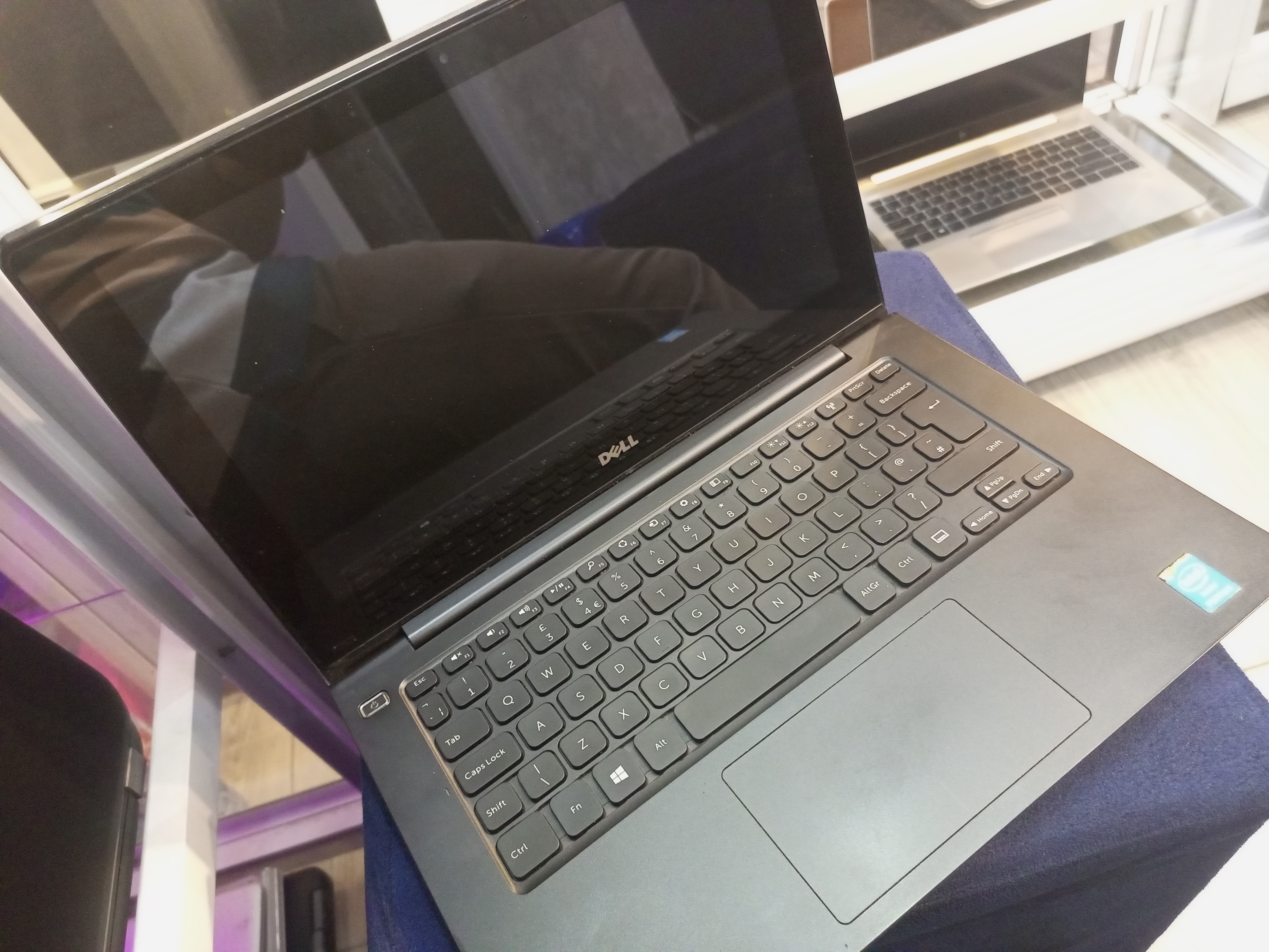 Dell Inspiron 3137